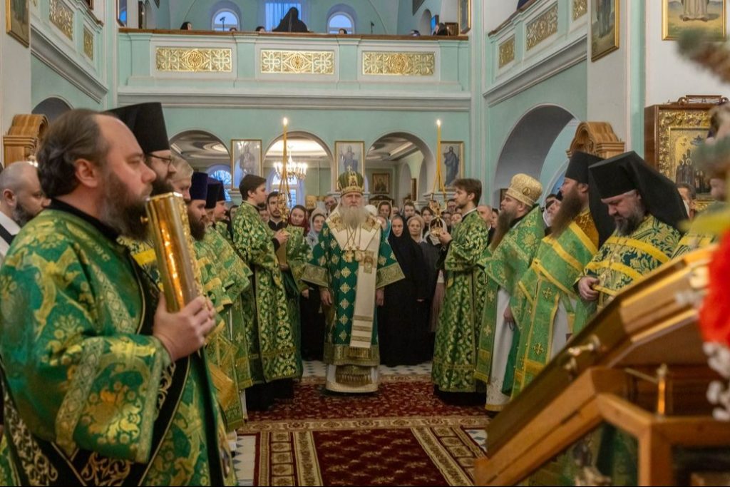 Председатель Синодального отдела по монастырям и монашеству совершил Литургию в Иоанновском ставропигиальном монастыре Санкт-Петербурга