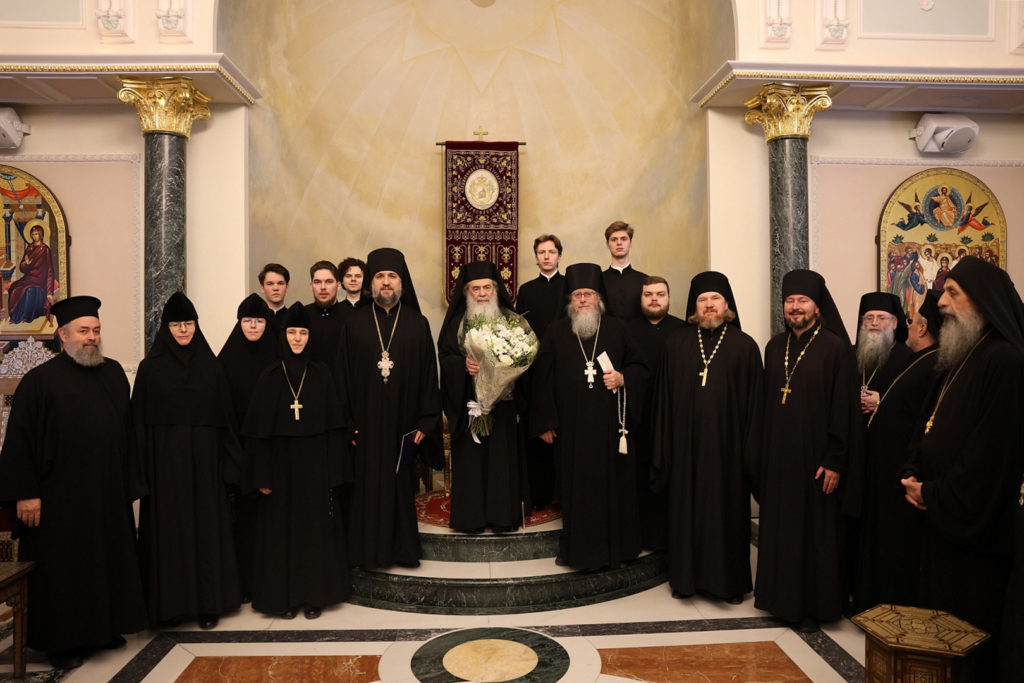 Представители Русской Православной Церкви поздравили Иерусалимского Патриарха Феофила с праздником Рождества Христова