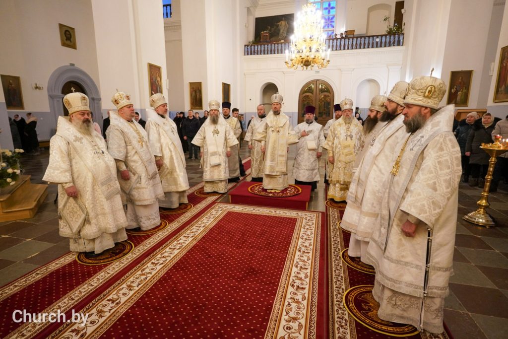 В пятую годовщину кончины митрополита Филарета (Вахромеева) в Успенском Жировичском монастыре состоялись заупокойные богослужения