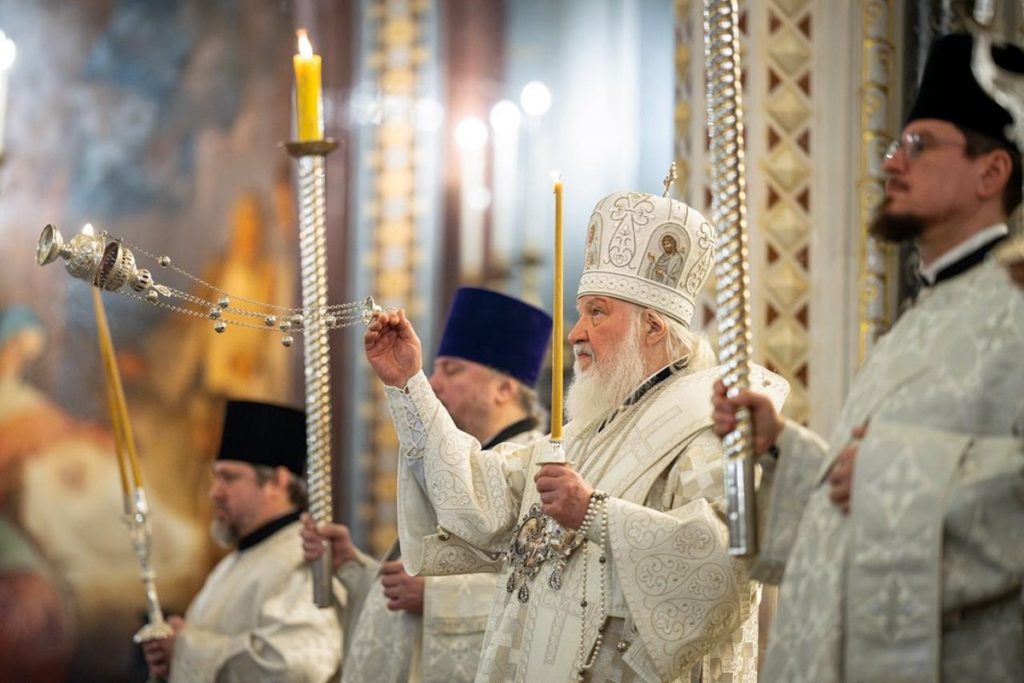 В канун праздника Крещения Господня Святейший Патриарх Кирилл совершил всенощное бдение в Храме Христа Спасителя