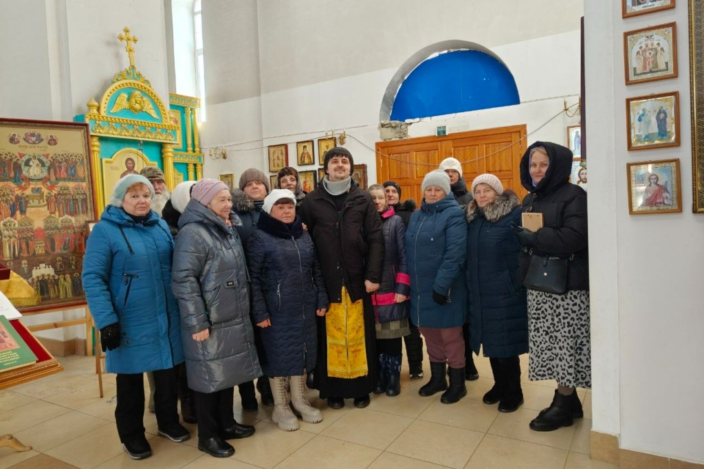 Сотрудники Патриаршей гуманитарной миссии посетили село Ясные Зори Белгородской области