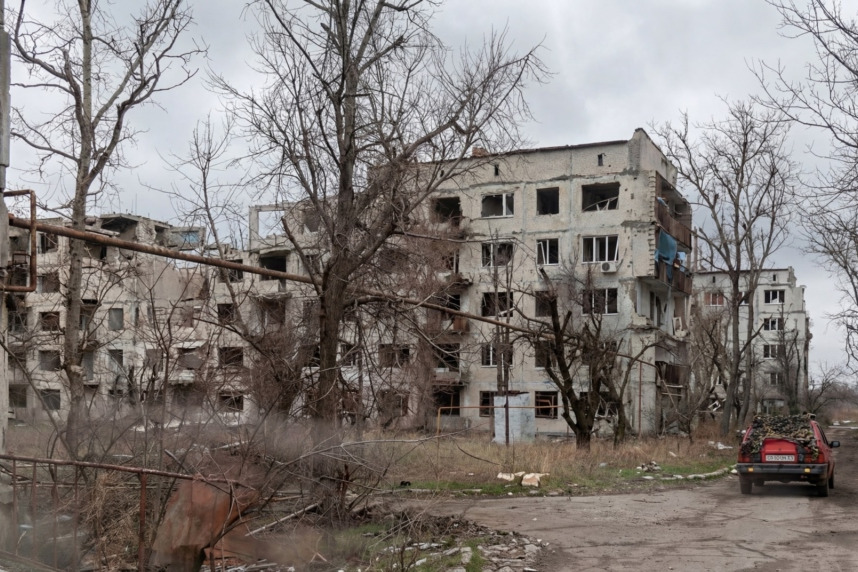 Патриаршая гуманитарная миссия оказывает помощь пострадавшим жителям Красногоровки в ДНР