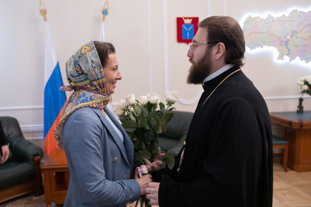 Заместитель председателя Государственной Думы А.Ю. Кузнецова и глава Саратовской митрополии митрополит Игнатий обсудили вопросы поддержки семьи и социальной деятельности
