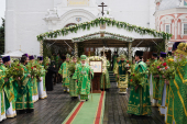 Патриаршее служение в праздник Святой Троицы в Троице-Сергиевой лавре (фото)