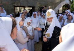 Святейший Патриарх Кирилл встретился с воспитанниками клуба единоборств «Архангел Михаил» при Черняховской епархии и сестрами милосердия Калининградской епархии