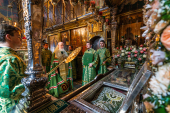 Патриаршее служение в канун дня памяти преподобного Сергия Радонежского. Малая вечерня в Троице-Сергиевой лавре (фото)