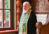 У день пам'яті преподобного Серафима Саровського Святіший Патріарх Кирил молився за Літургією в Олександро-Невському скиту поблизу Передєлкіна